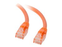 C2G Cat5e Booted Unshielded (UTP) Network Patch Cable - Koblingskabel - RJ-45 (hann) til RJ-45 (hann) - 50 cm - UTP - CAT 5e - formstøpt, uten hindringer, flertrådet - oransje 83602